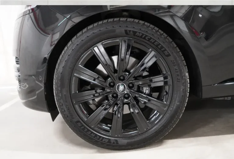 25_ab_lease_temp_Range_Rover_P_460_e_HSE_Edition_Santorini_Black