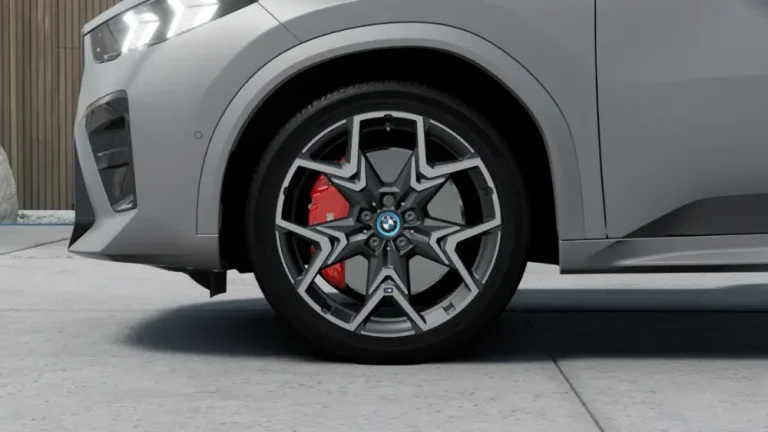 03_AB_LEASE_BMW_iX2_eDrive20_M_Edition