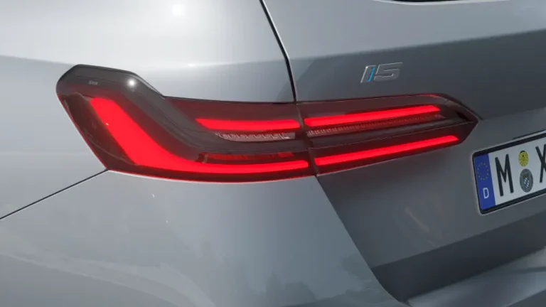 07_AB_LEASE_BMW_I5_eDrive40_Touring_M_Edition