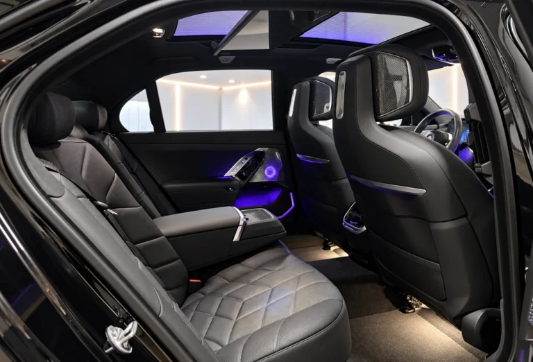 63_BMW_2023_I7_xDrive60_AB_Lease_M_Sport_FIRE_TV_AMAZON_PANORAMIC_ROOF_SKY_LOUNGE