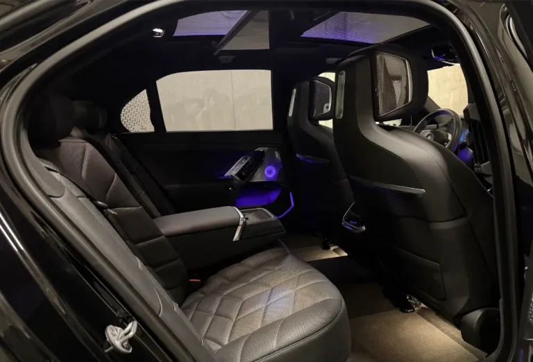 63_BMW_2023_I7_xDrive60_AB_Lease_M_Sport_FIRE_TV_AMAZON_PANORAMIC_ROOF_SKY_LOUNGE