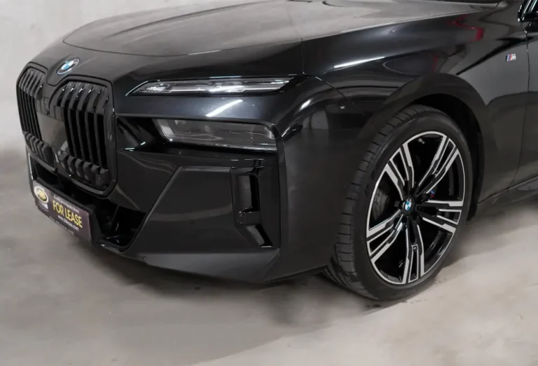 83_BMW_2023_I7_xDrive60_AB_Lease_M_Sport_FIRE_TV_AMAZON_PANORAMIC_ROOF_SKY_LOUNGE