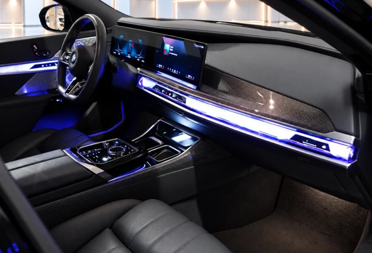 84_BMW_2023_I7_xDrive60_AB_Lease_M_Sport_FIRE_TV_AMAZON_PANORAMIC_ROOF_SKY_LOUNGE