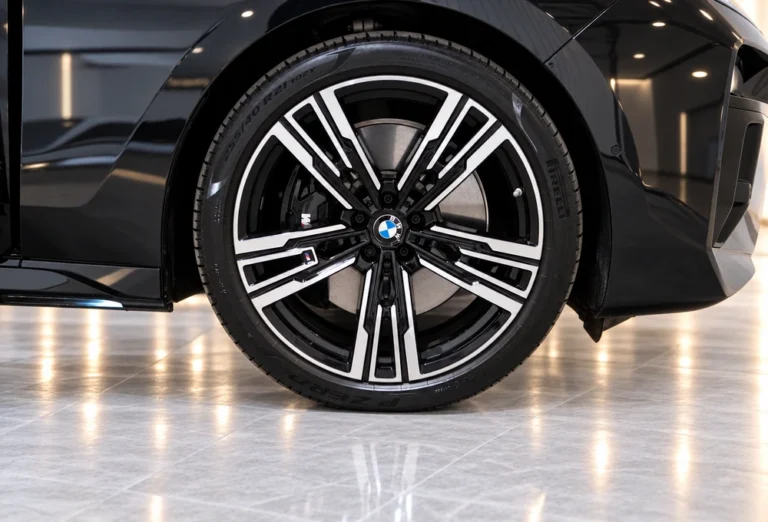 87_BMW_2023_I7_xDrive60_AB_Lease_M_Sport_FIRE_TV_AMAZON_PANORAMIC_ROOF_SKY_LOUNGE