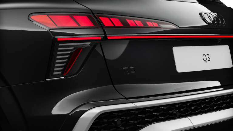 07_AB_LEASE_Audi_Q3_SUV_Corporate_S-e_hybrid_200_kW_S_tronic