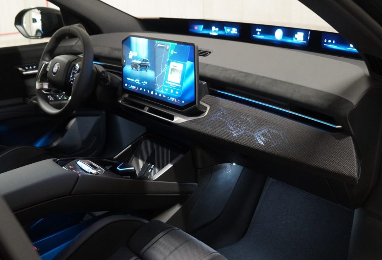 06_ab_lease_2026_BMW_i_X3_50_xDrive_Saphirschwarz_Die_Neue_Klasse