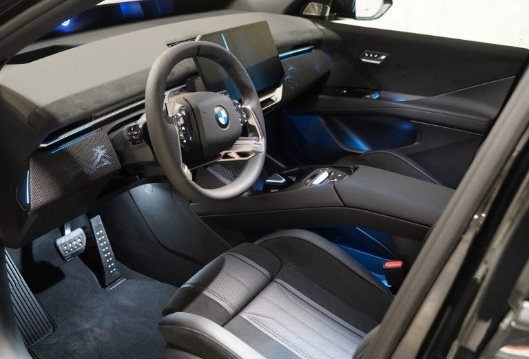 07_ab_lease_2026_BMW_i_X3_50_xDrive_Saphirschwarz_Die_Neue_Klasse