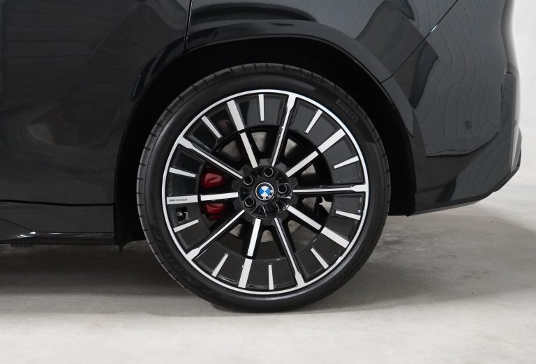 12_ab_lease_2026_BMW_i_X3_50_xDrive_Saphirschwarz_Die_Neue_Klasse