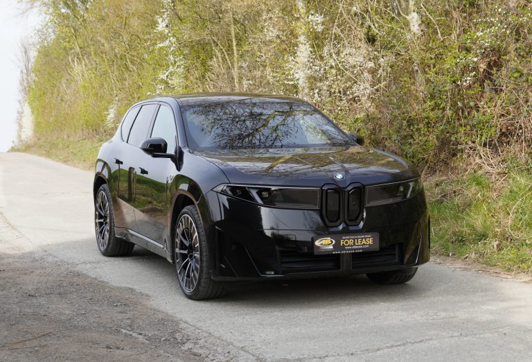 16_ab_lease_2026_BMW_i_X3_50_xDrive_Saphirschwarz_Die_Neue_Klasse