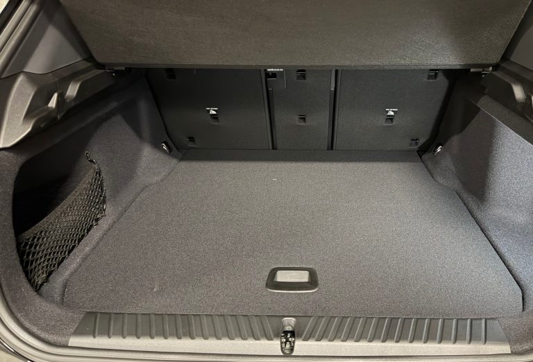 17_ab_lease_2026_BMW_i_X3_50_xDrive_Saphirschwarz_Die_Neue_Klasse