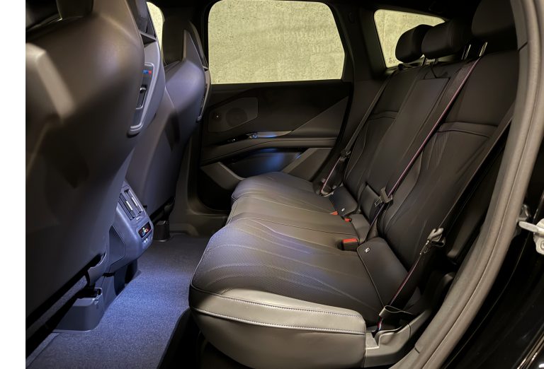 20_ab_lease_2026_BMW_i_X3_50_xDrive_Saphirschwarz_Die_Neue_Klasse